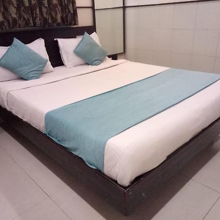 Hotel Sharda Мумбаи Экстерьер фото